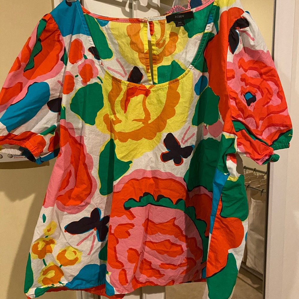 Scoopneck cotton poplin top in jardin floral